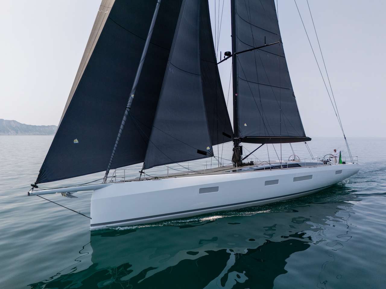 Maxi Dolphin presenta MD78: il nuovo custom fast cruiser di lusso disegnato da Giovanni Ceccarelli