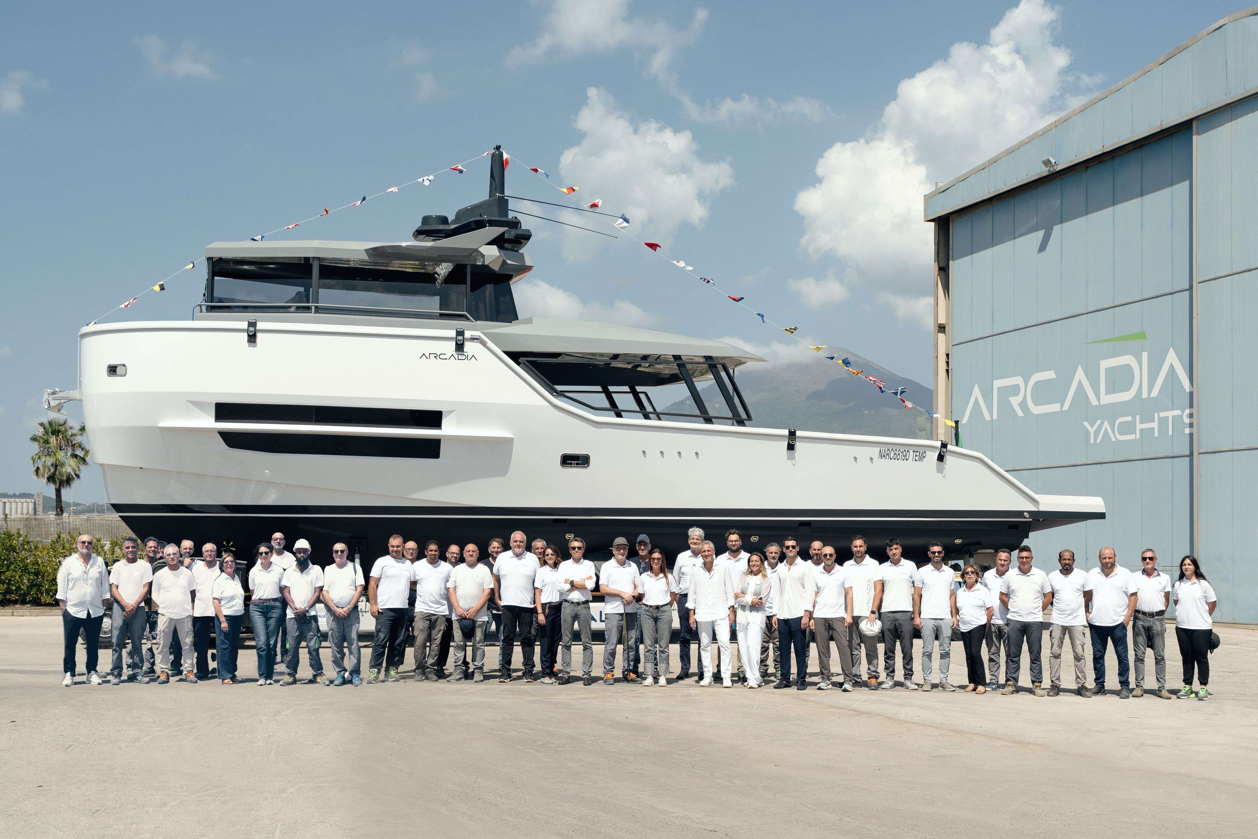 Arcadia Yachts vara la ventiduesima unità di Sherpa 60