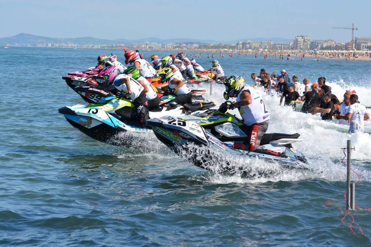 Aquabike: a Vichy la sfida decisiva per i titoli Europei 2026