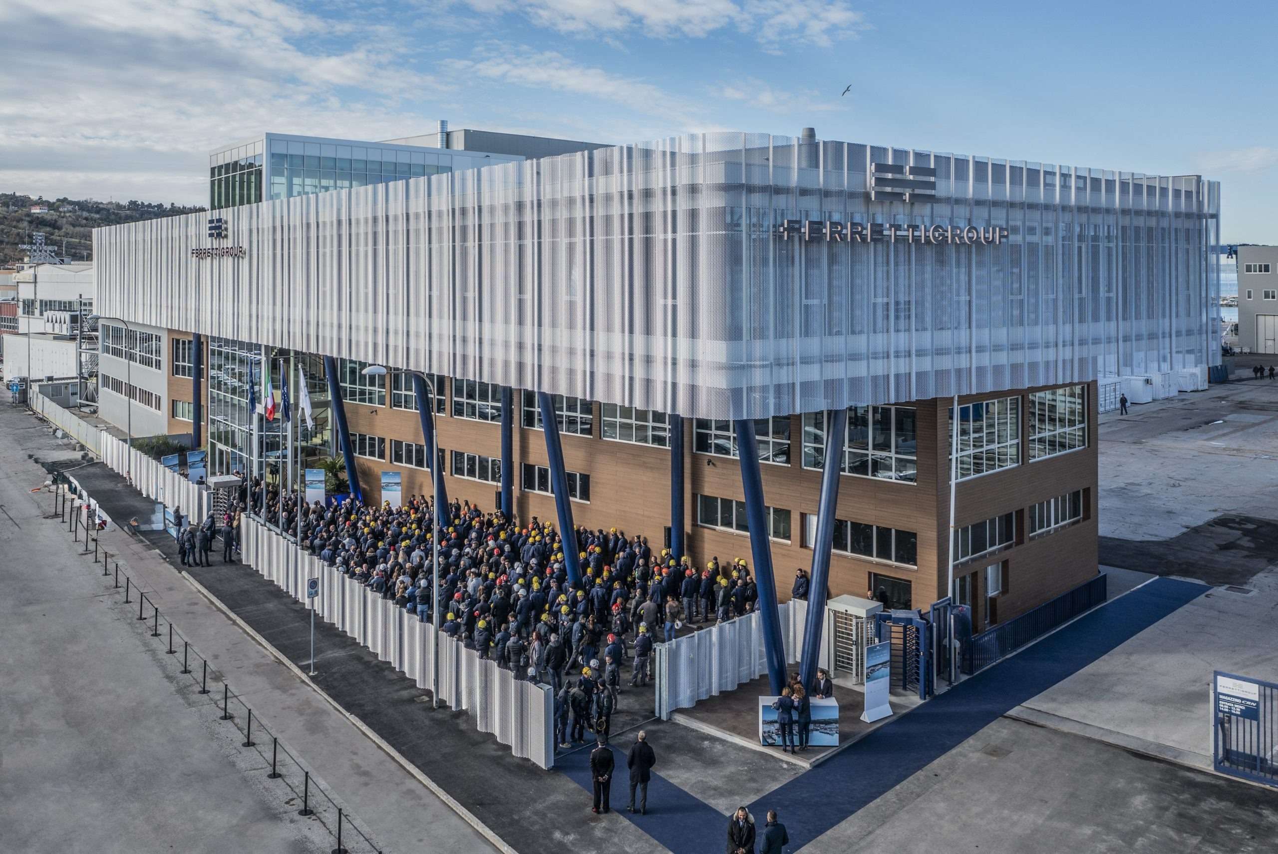 Bloomberg: Consob chiede a Ferretti verifiche sul valore degli asset dopo il calo degli ordini