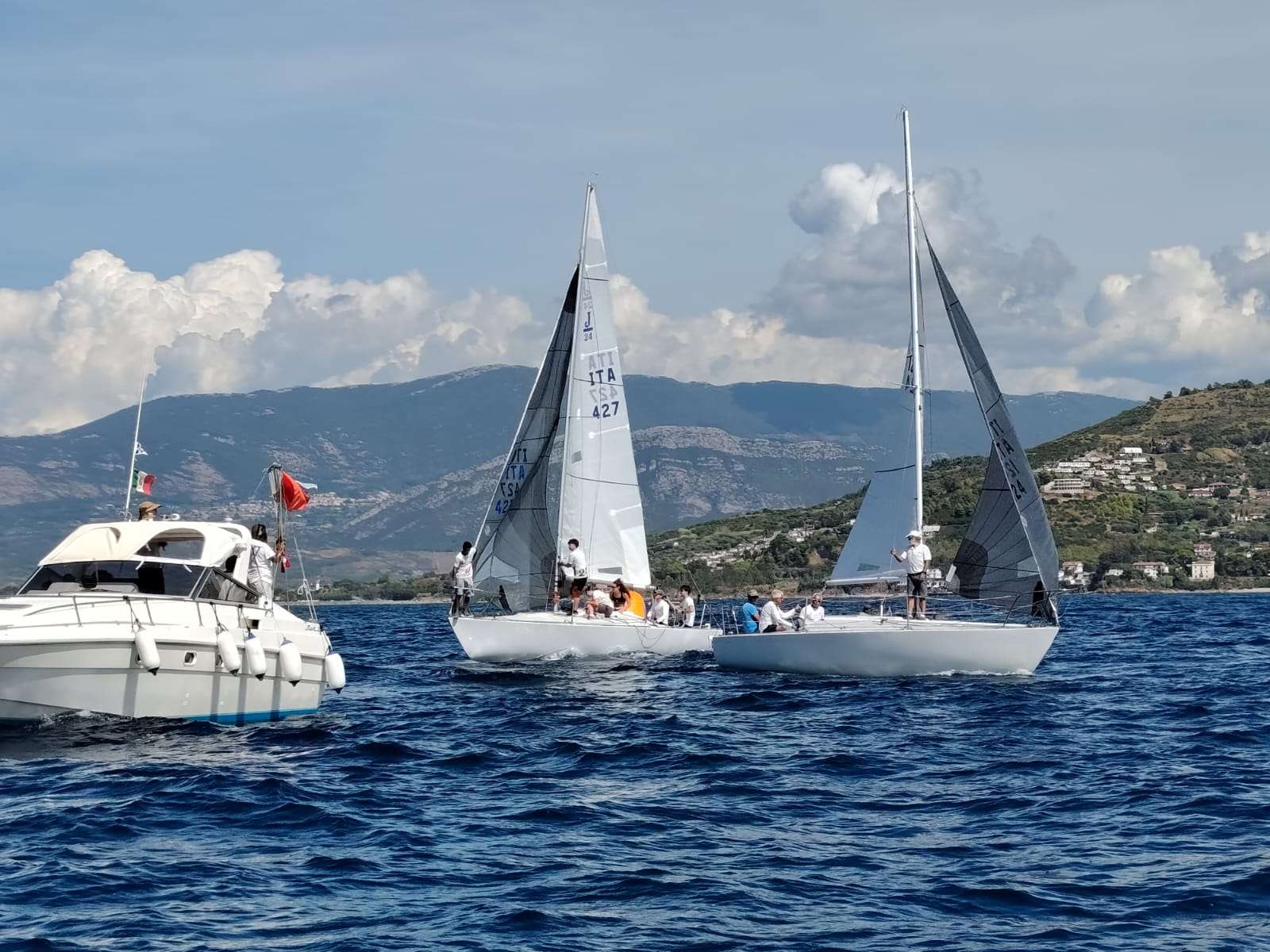 Il J24 pugliese Jebedee vince la tappa del Circuito Nazionale J24 ad Agropoli