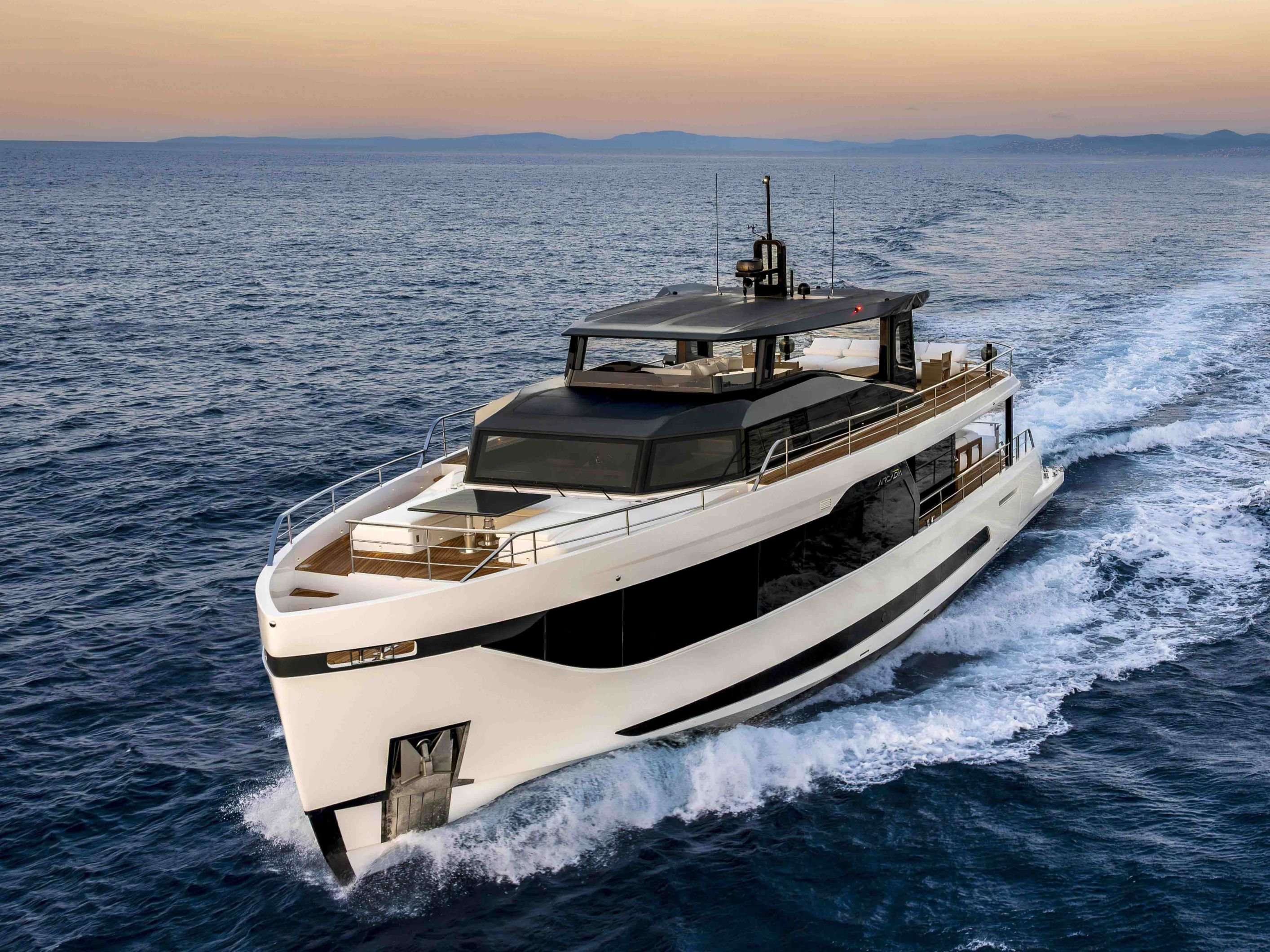 Arcadia Yachts al Monaco Yacht Show 2026 con A80 e A96