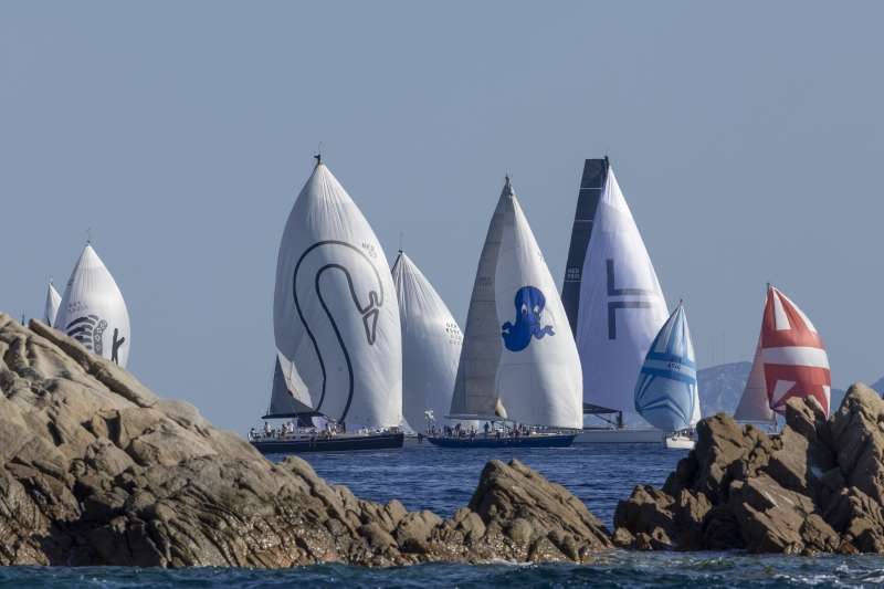 Partita la Rolex Swan Cup con la flotta record di 170 barche
