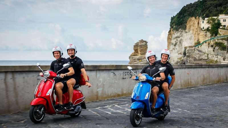 Il Tudor Team Alinghi arriva a Napoli in grande stile