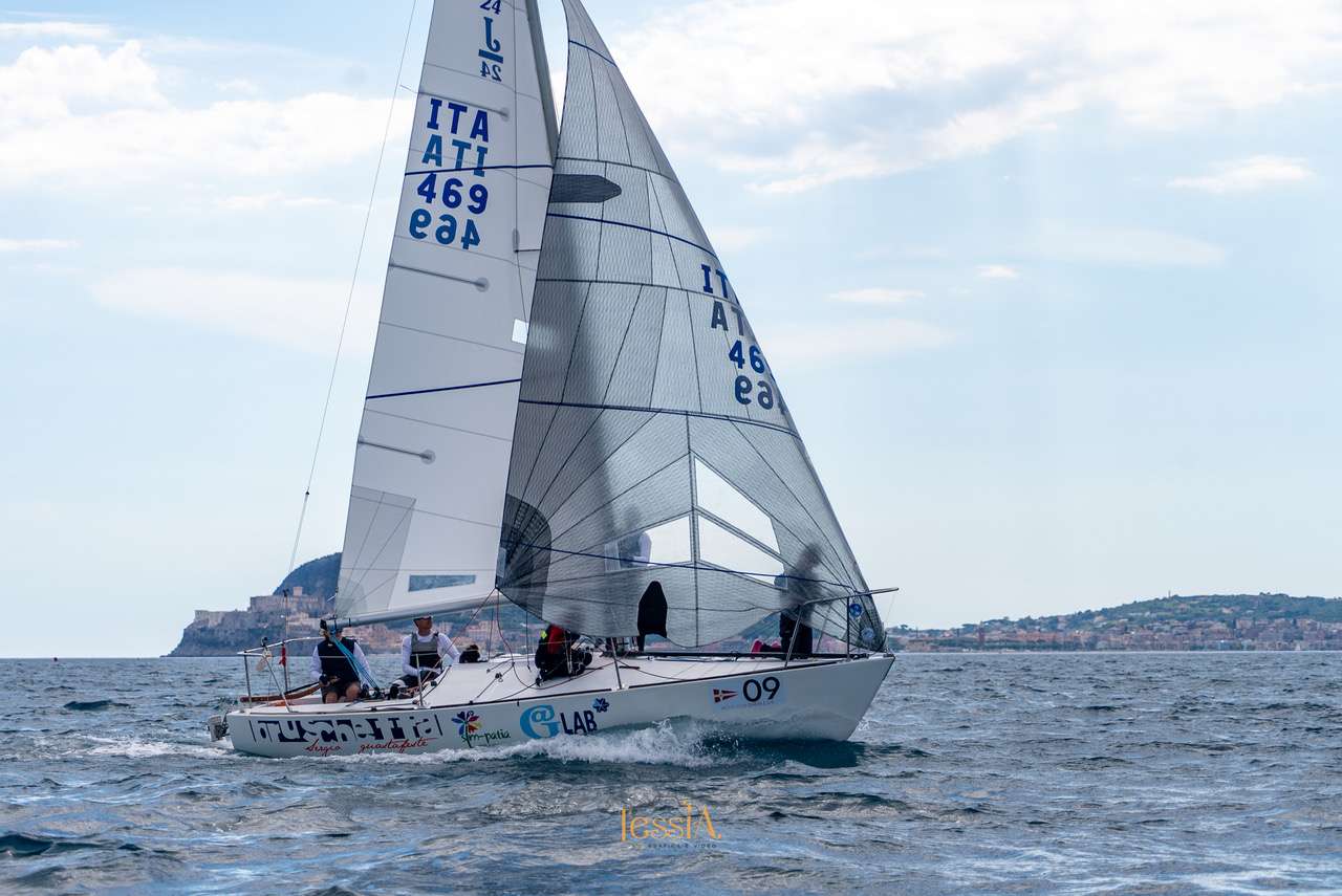 Bruschetta Guastafeste e Kaster al comando dei Trofei Ciccolo e Miglior Timoniere-Armatore J24