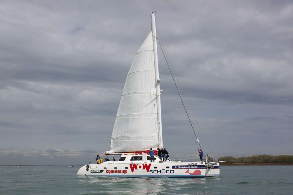 WOW 2026: lo Spirito di Stella, il catamarano accessibile, alla Veleziana Sailing Week