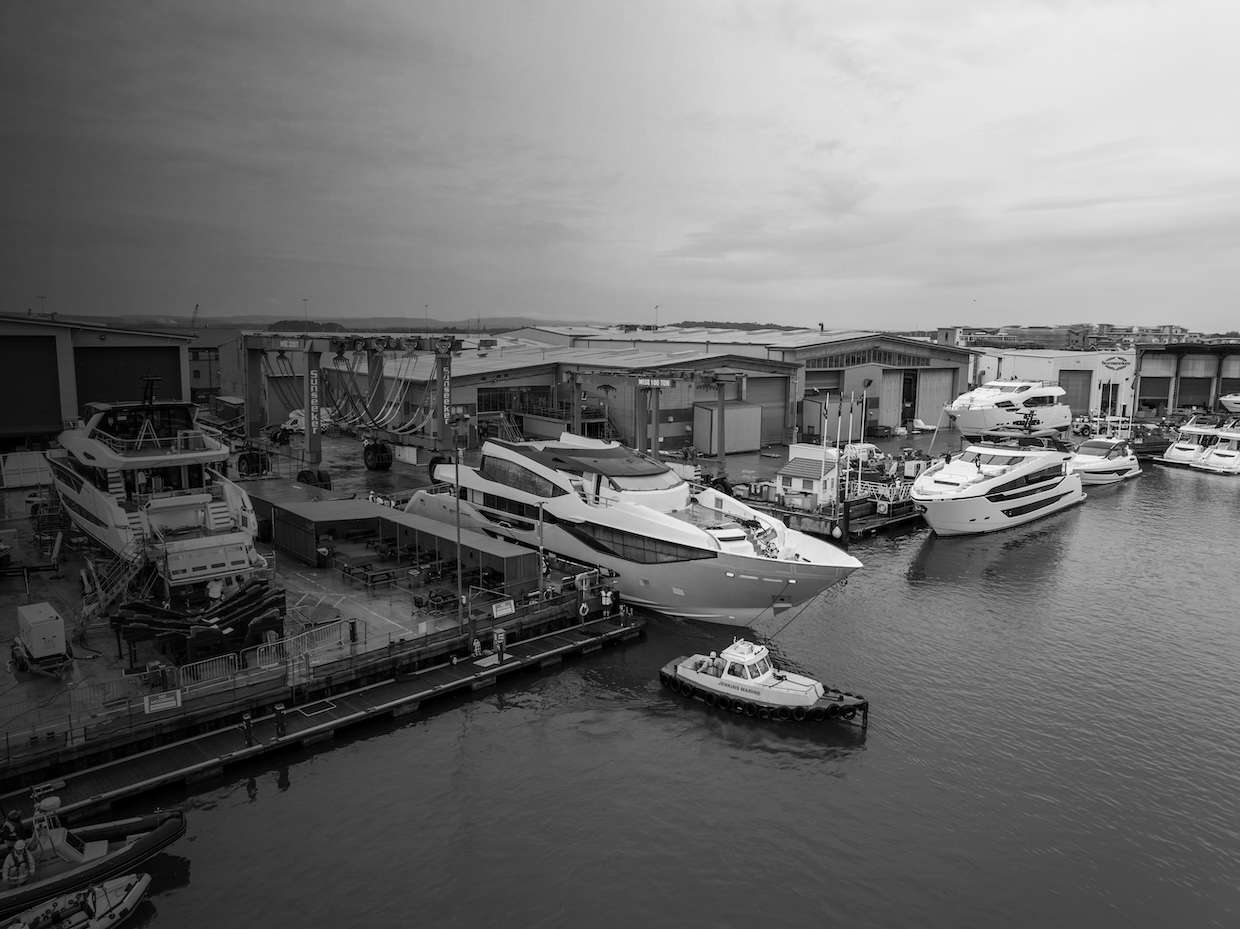 Sunseeker 134 Superyacht a Poole per l’allestimento