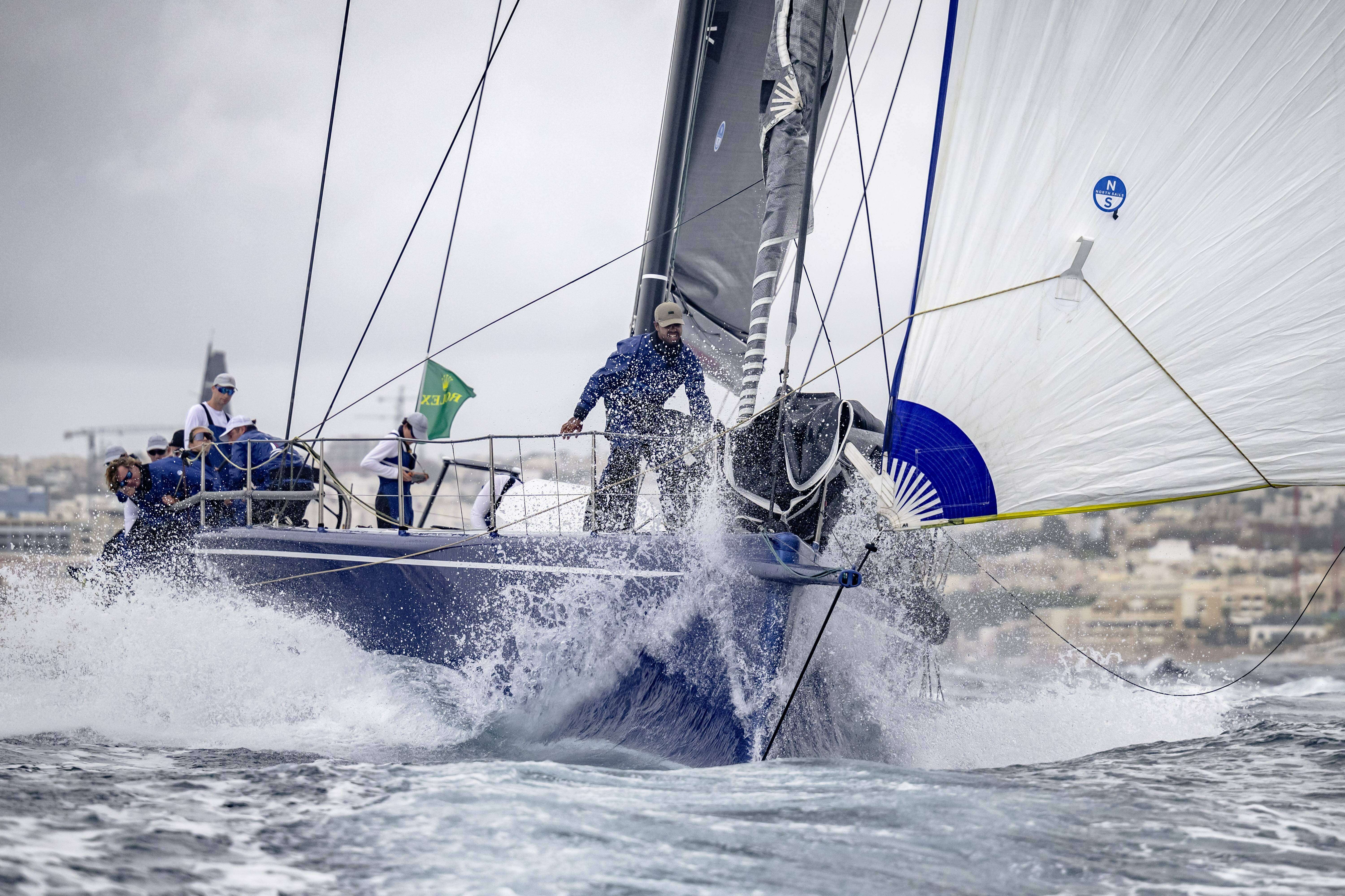 Rolex Middle Sea Race 2026: il meteo detta la strategia