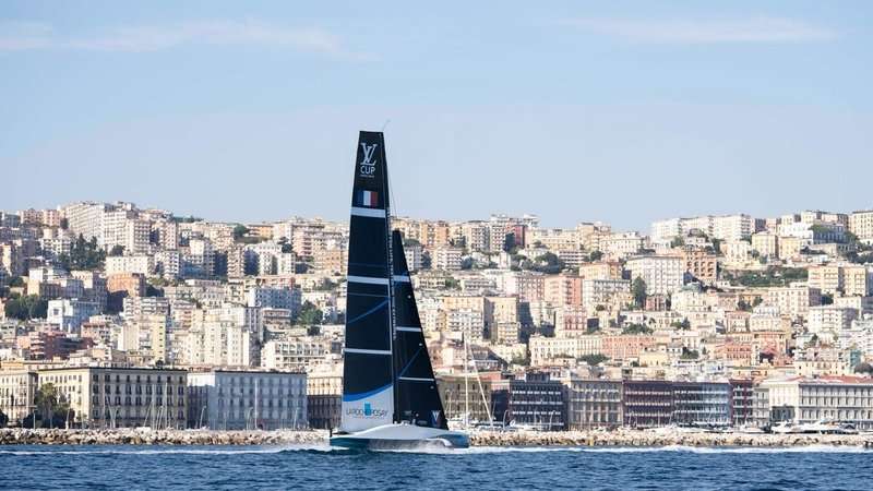 America’s Cup, il team francese &egrave; il primo a navigare a Napoli con l’AC75