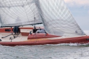 LA 28 Yacht, Waren, Müritz, barca in legno lamellare