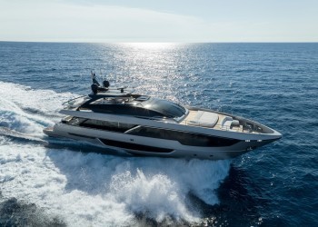 Riva 102' Corsaro Super: the new era of flybridge yachts