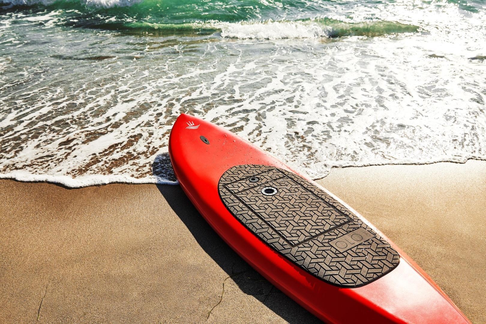 The electric surfboard by OLO