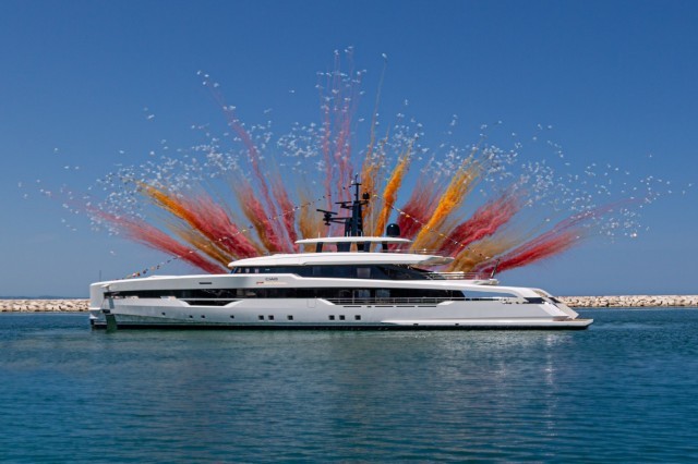 CRN di Ferretti Group, ha varato oggi il superyacht M/Y CIAO