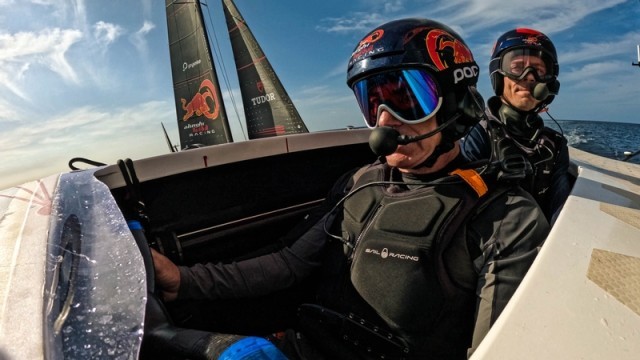 Alinghi Red Bull Racing accoglie i campioni del Rally Dakar a Jeddah