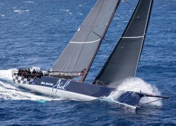 Black Jack am Rolex Sydney Hobart Yacht Race als erster im Ziel