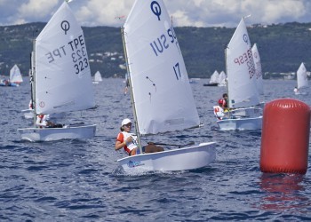 Coppa AICO: secondo giorno di regate e Crazy Race nel mare di Trieste