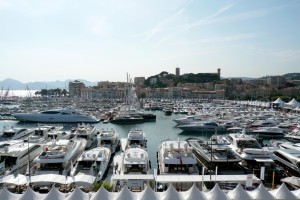 Il Cannes Yachting Festival, repertorio
