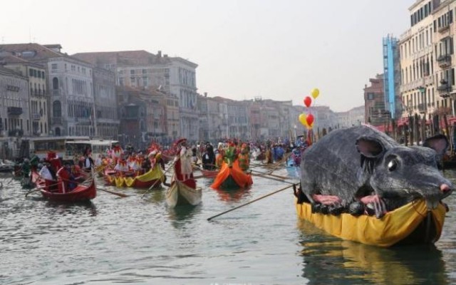 Il Carnevale di Venezia parte dall'acqua