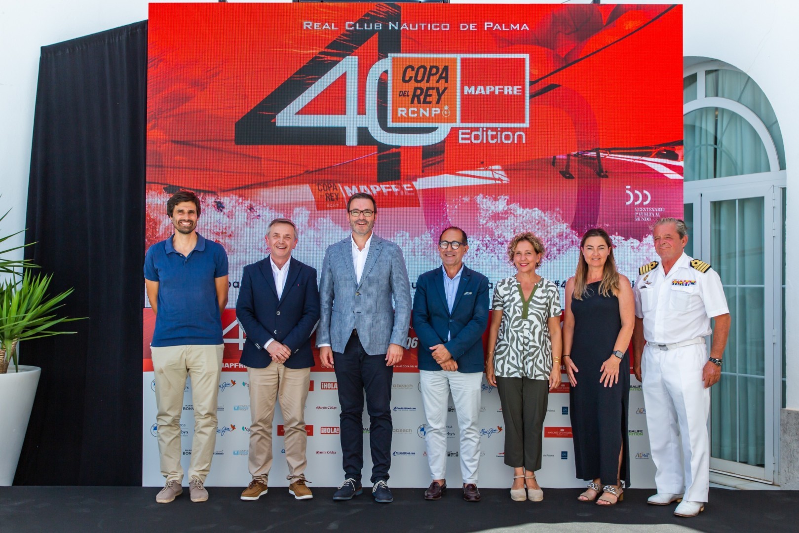 From left to right: Carles Gonyalons, Ricardo Garzó, José Hila, Emerico Fuster, Aina Calvo, Catalina Darder & Dámaso Berenguer