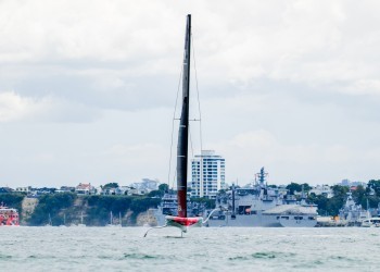 ETNZ, foiling in light breeze on AC40 in LEQ12 version