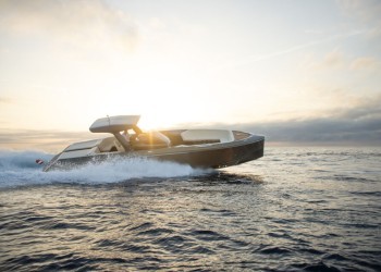 Frauscher, nuovo 1212 Ghost Air al Cannes Yachting Festival