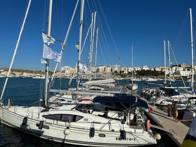 Le imbarcazioni di Appuntamento in Adriatico al porto turistico di Vieste