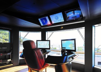 Light Bridge Console in versione Captain Chair al Monaco Yacht Show