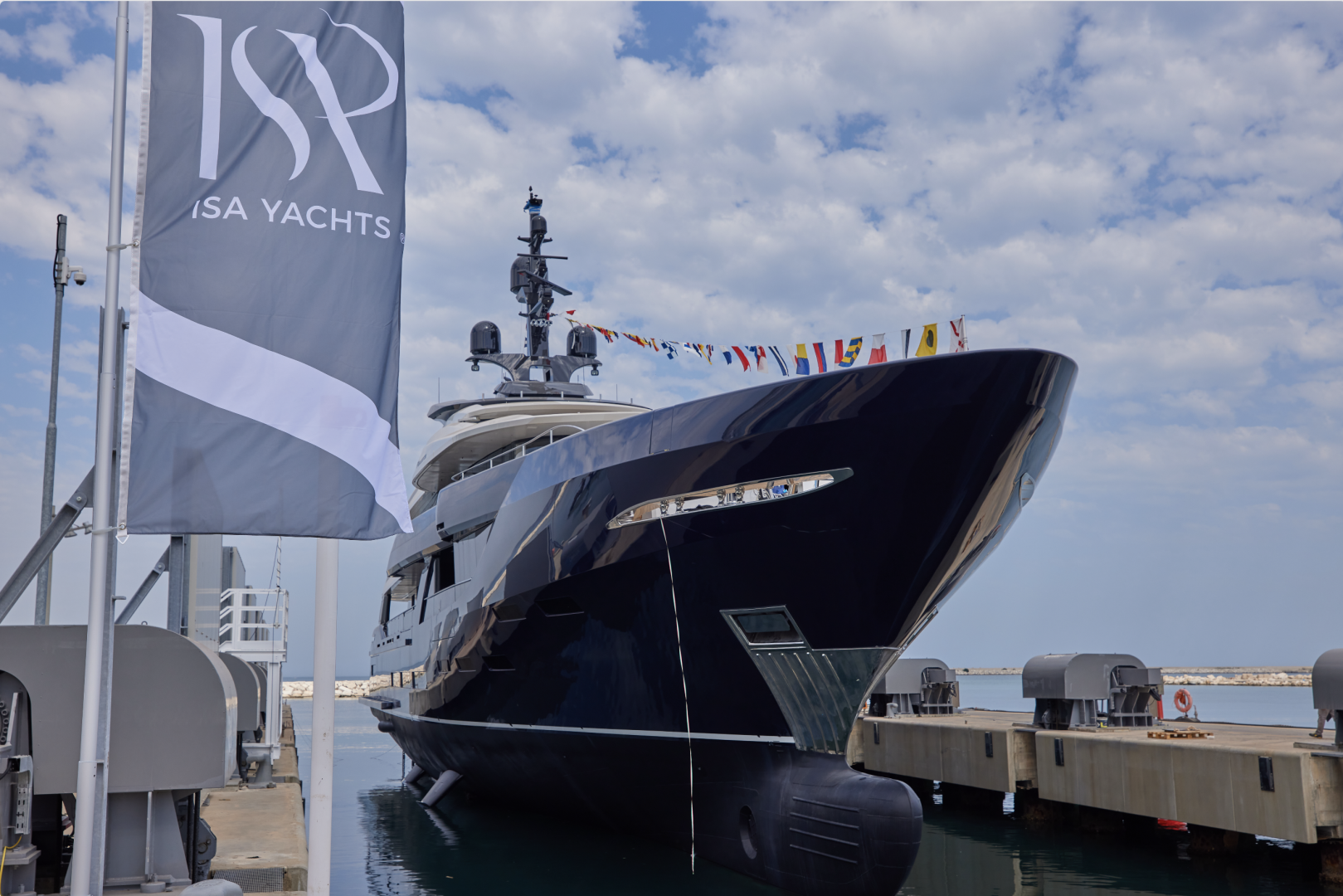 Isa Yachts announces the launch of the Classic 65 m M/Y Resilience