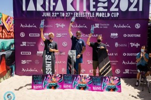 Il podio maschile al GKA World Tour 2021 Tarifa, Foto Samuel Cardenas