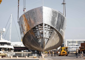 Procede a pieno ritmo la costruzione del Gentleman’s Yacht 24