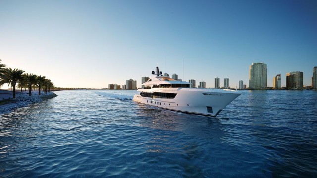 Heesen Yachts attends Palm Beach International Boat Show