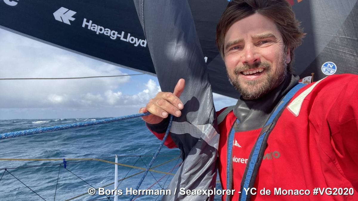 Herrmann Gains Over 800 miles since Cape Horn